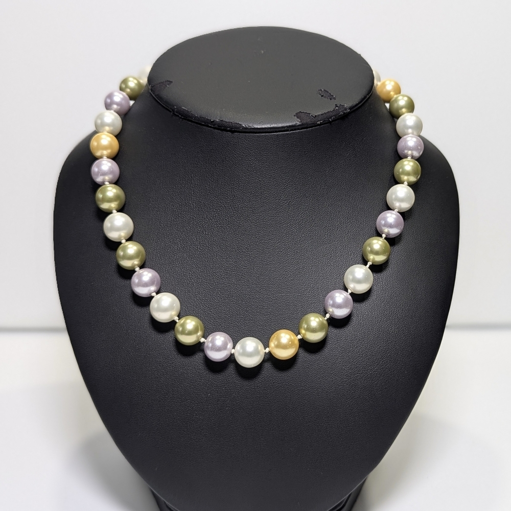 Vintage 12mm Multi-Color Shell Pearl Necklace 85g Knotted 18.5